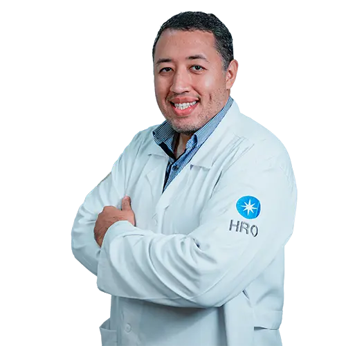 Dr. Kenard da Silva Martins Neto olhando para frente