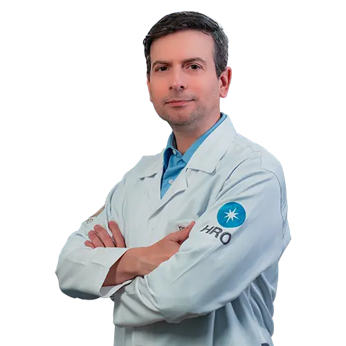Dr. Wener Passarinho Cella olhando para frente