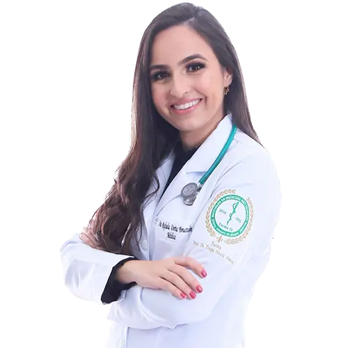 Dra. Rafaela Dotta olhando para frente