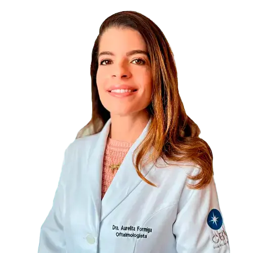 Dra. Aurelita de Assis Formiga Teódulo olhando para frente