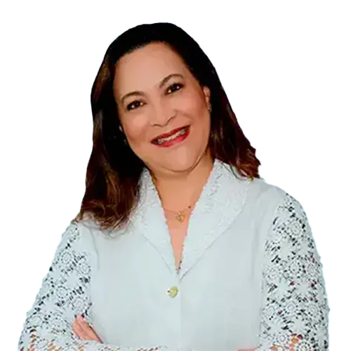 Dra. Núbia Vanessa dos Anjos Lima olhando para frente, posando em um retrato colorido, em uma foto profissional, realizada para CBV Hospital de Olhos , em Brasília, DF