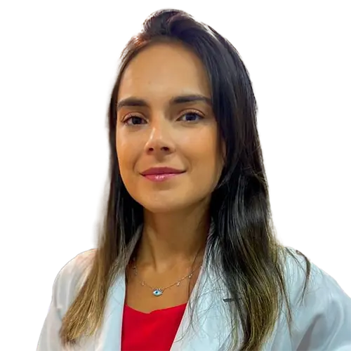 Dra. Laís Maia Cezar olhando para frente, posando em um retrato colorido, em uma foto profissional, realizada para Oftalmo Città Clínica de Olhos , em Rio de Janeiro, RJ