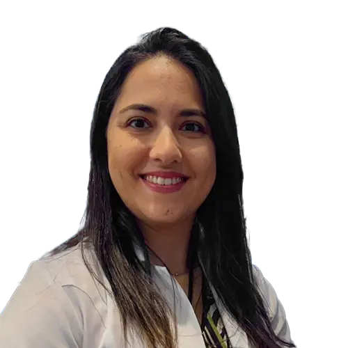 Dra. Thaís Tavares Brasil Xavier olhando para frente