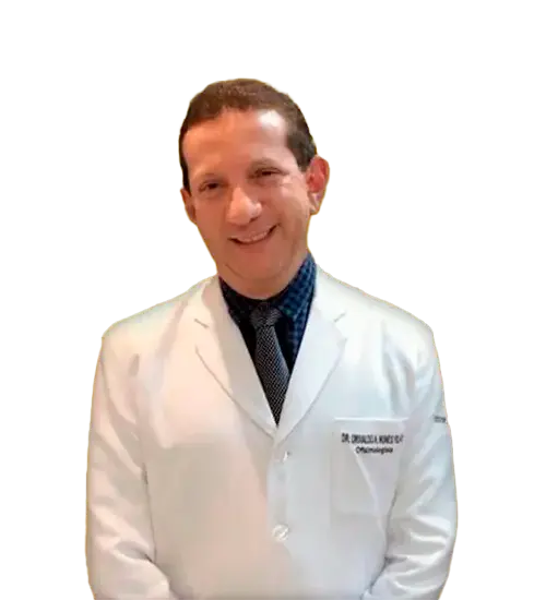 Dr. Orivaldo Amancio Nunes Filho olhando para frente