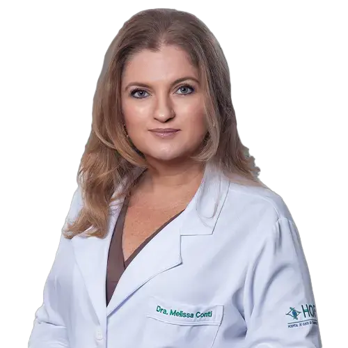 Dra. Melissa Peixoto Conti olhando para frente