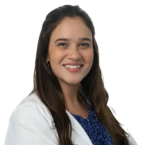 Dra. Marina Affonso dos Santos Fonseca Ribeiro olhando para frente
