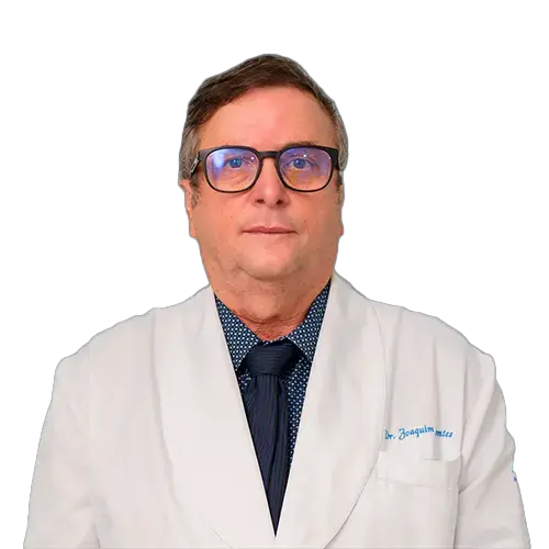 Dr. Joaquim Fontes olhando para frente