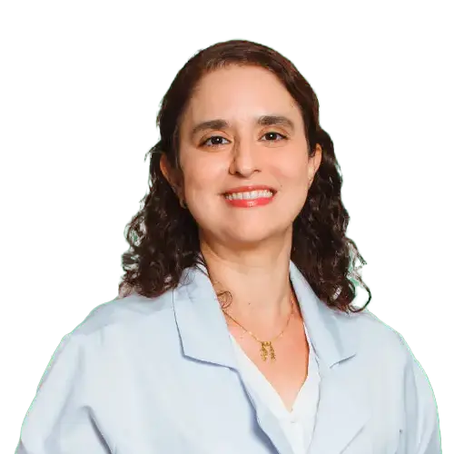 Dra. Hayana Rangel olhando para frente