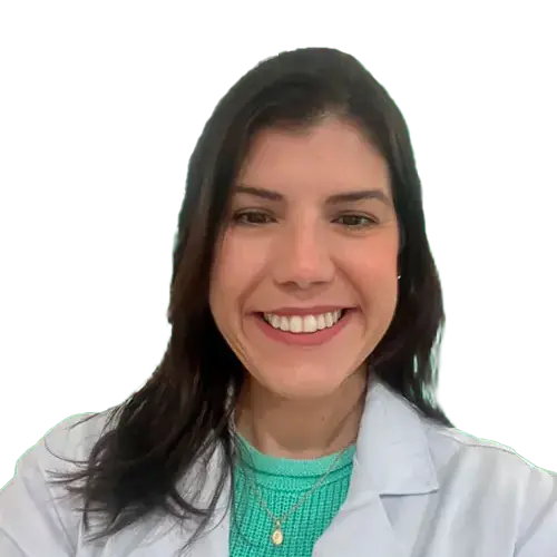 Dra. Janaina Freitas olhando para frente