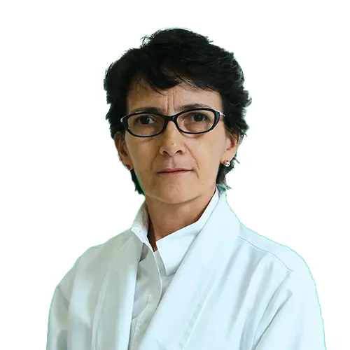 Dra. Lucianne Almeida olhando para frente