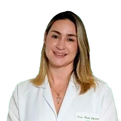Dra. Paula Siqueira olhando para frente