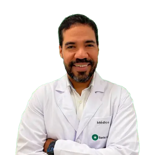 Dr. Victor Pereira Moura olhando para frente