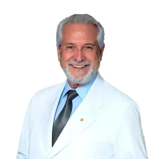 Dr. Homero Gusmão olhando para frente