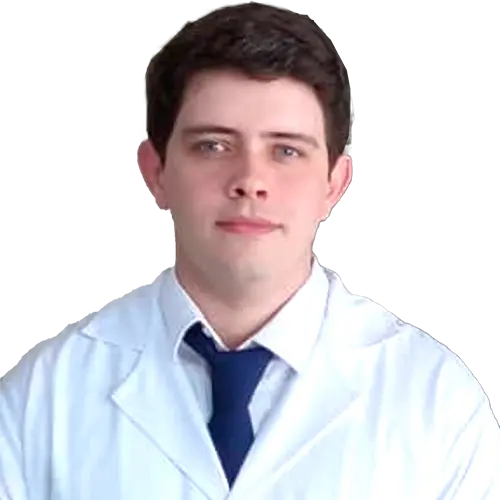 Dr. Leonardo Gomes Bortoloti de Azevedo olhando para frente