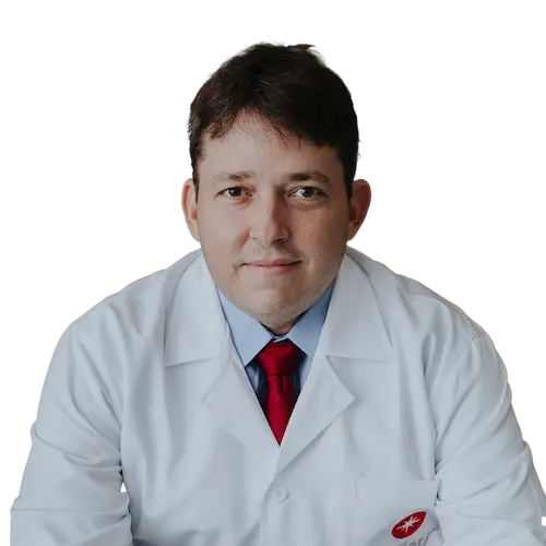 Dr. Romulo Varão Aguiar Melo olhando para frente